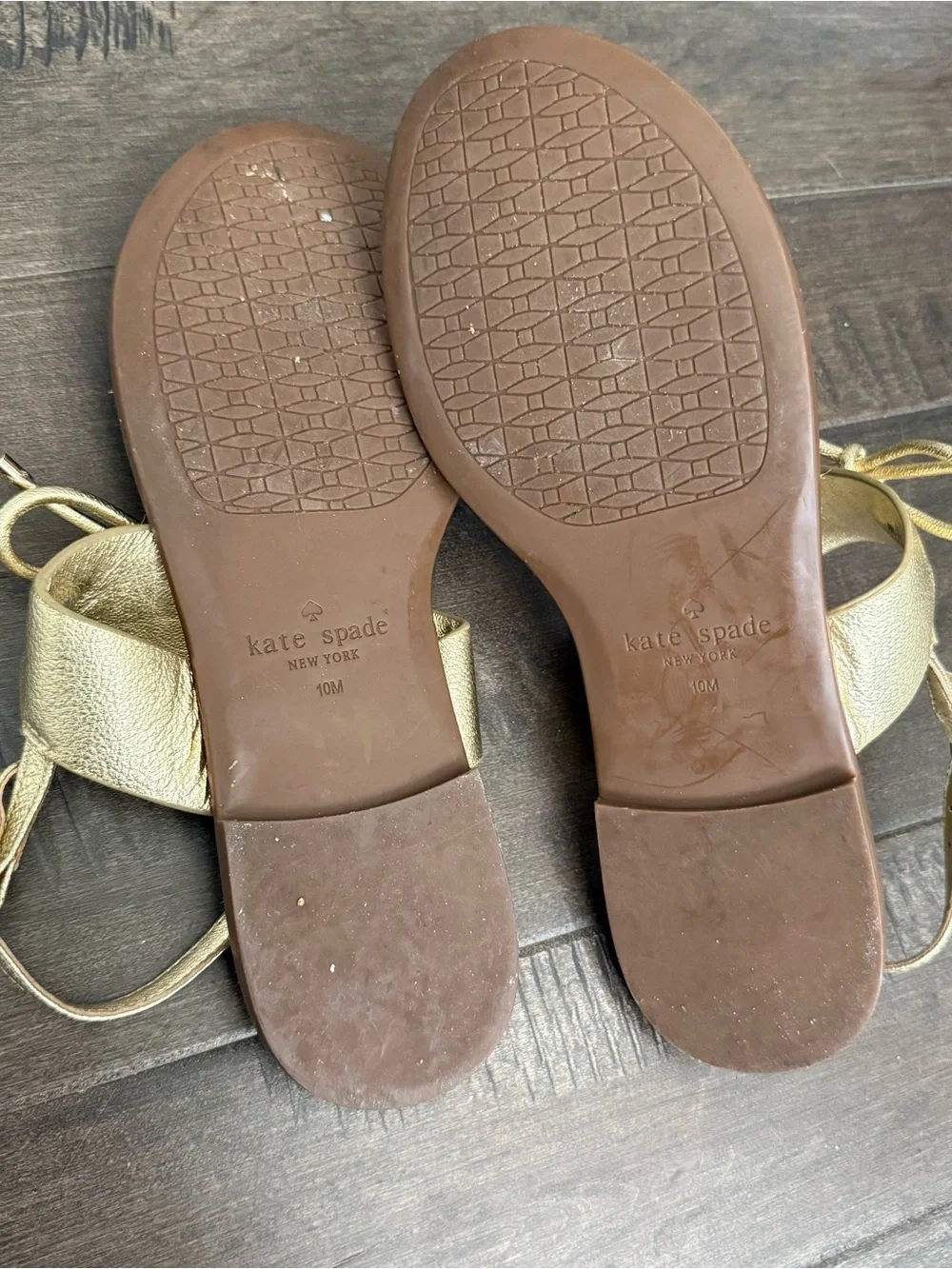 Kate Spade Gold Bow Thong Sandals with Tan Footbed 10